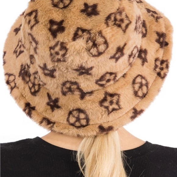 Cute Furry Bucket Hats…. - Picture 6 of 8